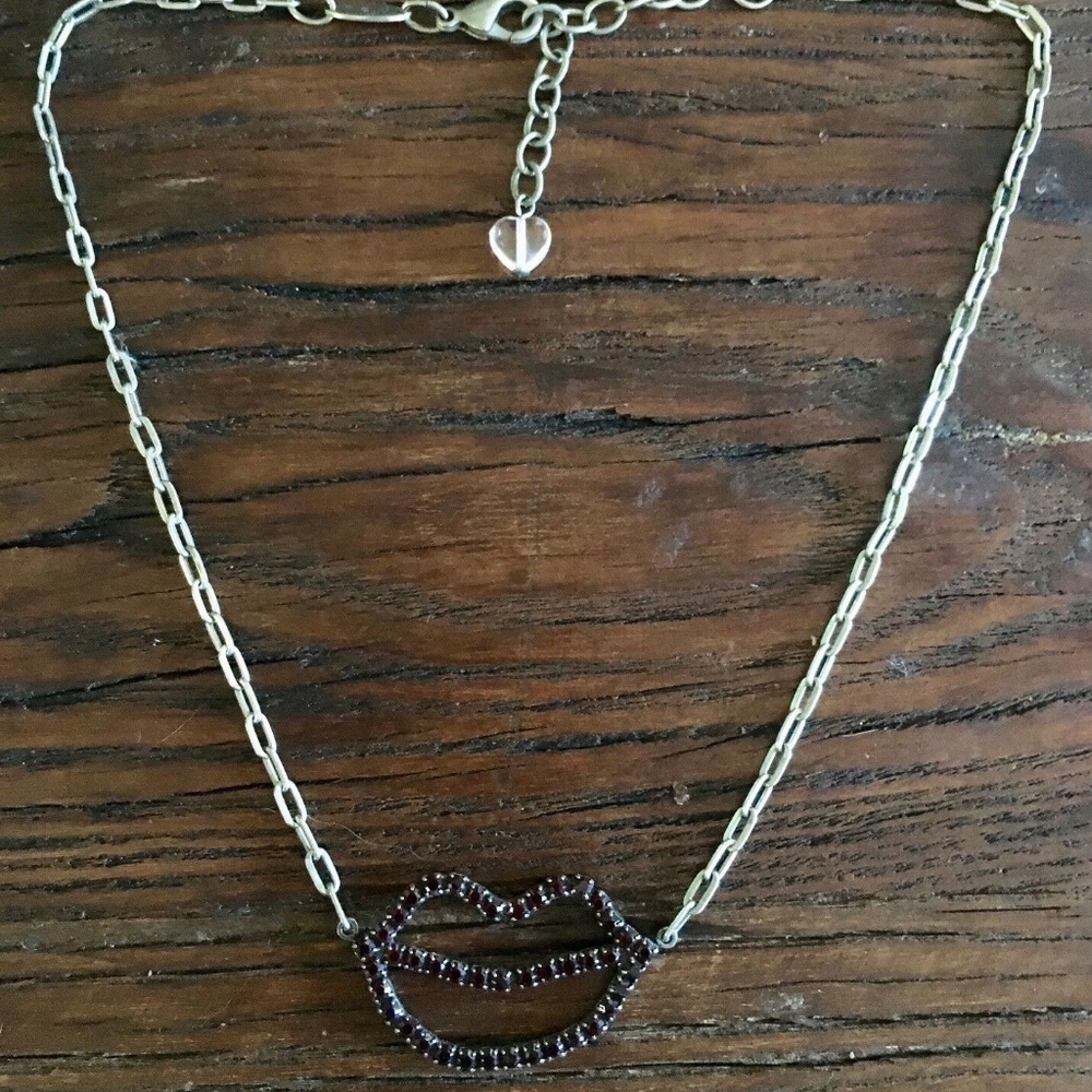 Sabika Drama Queen Lip Choker FallWinter 2010 NWOT